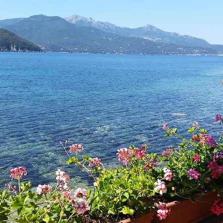 Il Sottomarino - Goelba Апартаменты